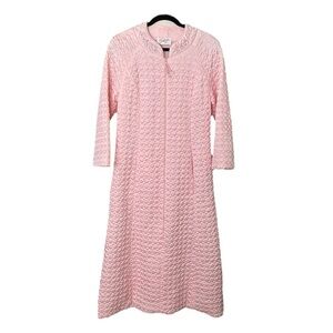 BARBIZON Vintage Quilted Pink Satin Long Robe Embroidered Zip Front Girly